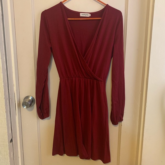 Long sleeved burgundy low cut dress - Picture 3 of 4